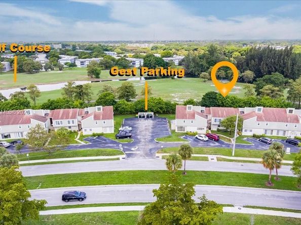 8105 Lagos De Campo Blvd J2, Tamarac FL 33321