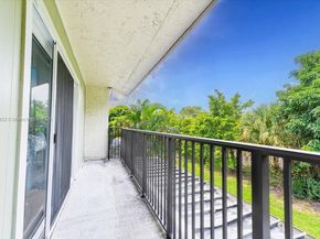 8105 Lagos De Campo Blvd J2, Tamarac FL 33321