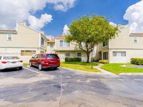 8105 Lagos De Campo Blvd J2, Tamarac FL 33321