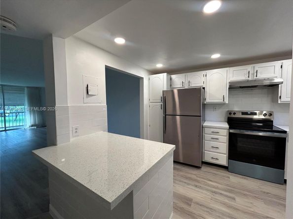 8962 S Hollybrook Blvd 202, Pembroke Pines FL 33025
