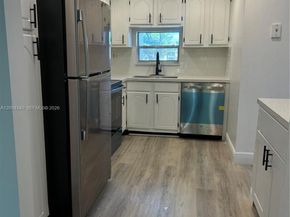 8962 S Hollybrook Blvd 202, Pembroke Pines FL 33025