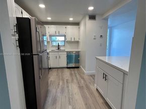 8962 S Hollybrook Blvd 202, Pembroke Pines FL 33025