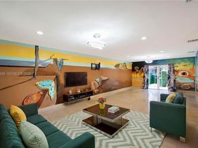 851 N 11th Ave, Hollywood FL 33019