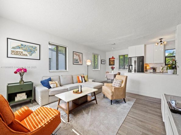 951 NE 155th Ter, North Miami Beach FL 33162