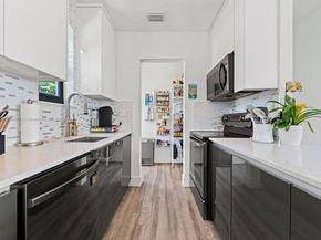 951 NE 155th Ter, North Miami Beach FL 33162