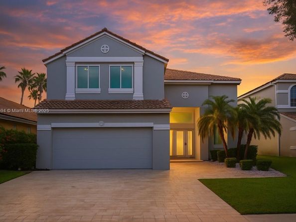 1216 Bayview Cir, Weston FL 33326