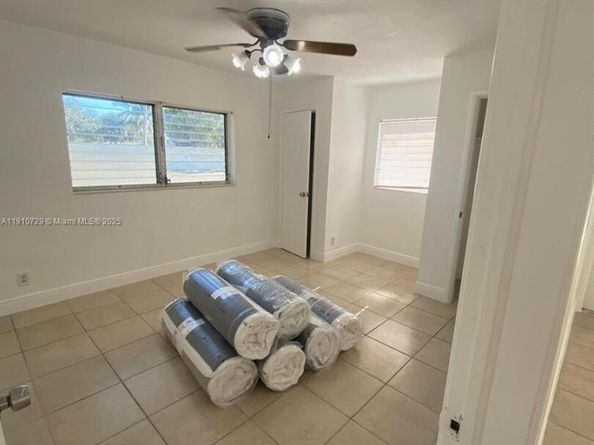 6901 Thomas St, Hollywood FL 33024