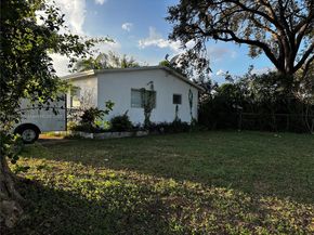 6901 Thomas St, Hollywood FL 33024