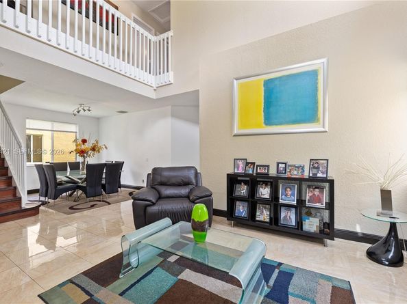 1199 Golden Cane Dr, Weston FL 33327