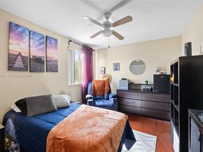 1199 Golden Cane Dr, Weston FL 33327