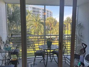 2731 NE 14th St Cswy 324, Pompano Beach FL 33062