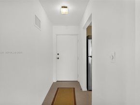 5911 NE 14th Ln 301S, Fort Lauderdale FL 33334