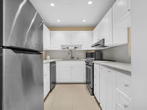 5911 NE 14th Ln 301S, Fort Lauderdale FL 33334