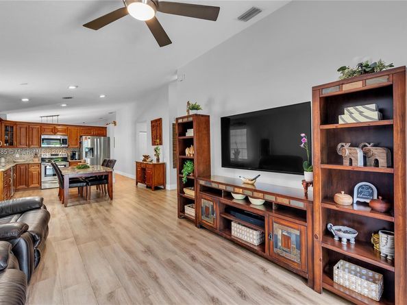 14682 Vista Luna Dr, Davie FL 33325