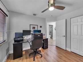 14682 Vista Luna Dr, Davie FL 33325