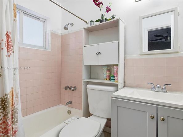 104 SW 40th Ave, Miami FL 33134