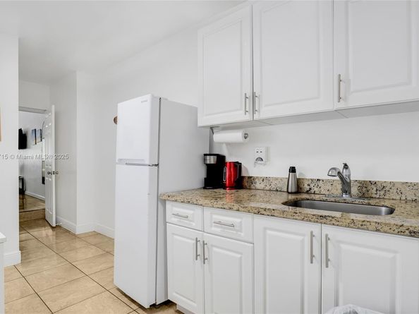 104 SW 40th Ave, Miami FL 33134