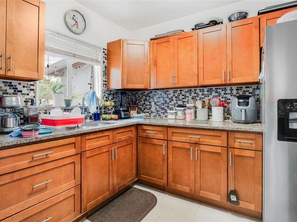 104 SW 40th Ave, Miami FL 33134