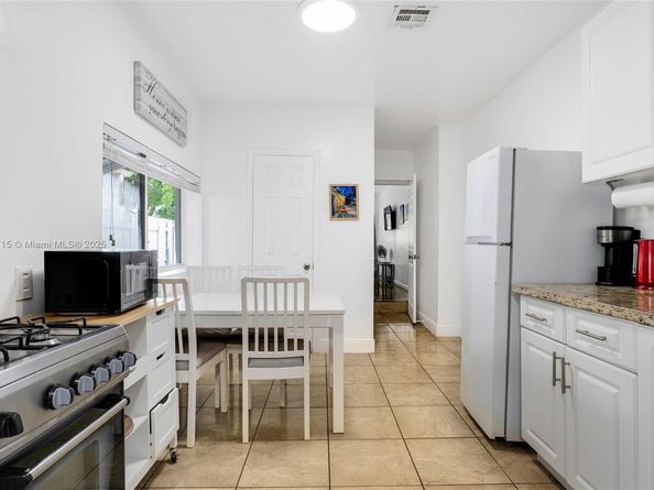 104 SW 40th Ave, Miami FL 33134
