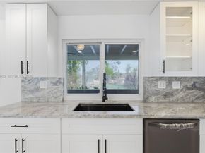 5805 NW 72nd Ave, Tamarac FL 33321-6039