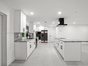 5805 NW 72nd Ave, Tamarac FL 33321-6039