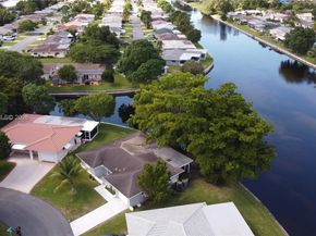 5805 NW 72nd Ave, Tamarac FL 33321-6039