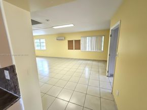 537 NW 20th Ave, Fort Lauderdale FL 33311