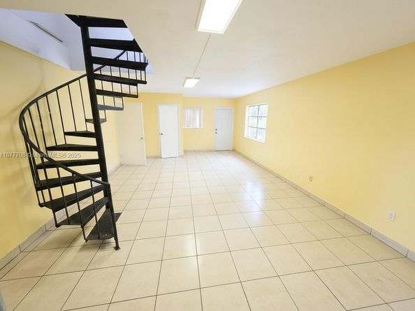 537 NW 20th Ave, Fort Lauderdale FL 33311