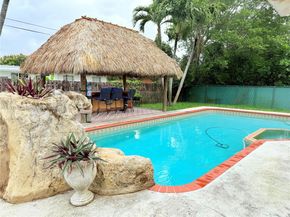 5369 Balsam Ter, Plantation FL 33317