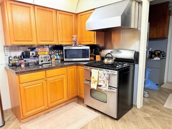 5369 Balsam Ter, Plantation FL 33317