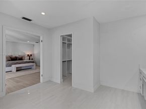 6900 SW 136th St, Palmetto Bay FL 33156