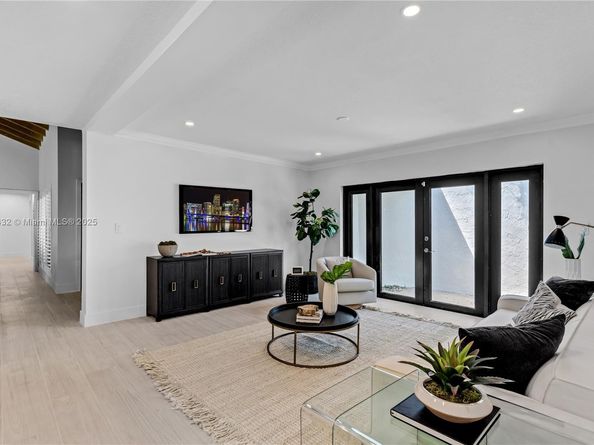 6900 SW 136th St, Palmetto Bay FL 33156