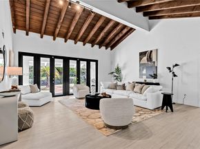 6900 SW 136th St, Palmetto Bay FL 33156