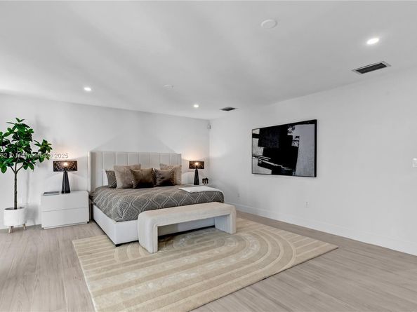 6900 SW 136th St, Palmetto Bay FL 33156