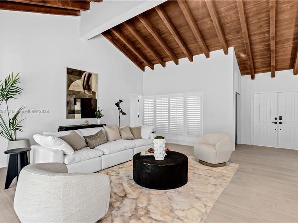 6900 SW 136th St, Palmetto Bay FL 33156