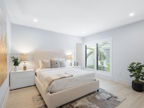 6900 SW 136th St, Palmetto Bay FL 33156