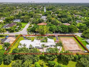 6900 SW 136th St, Palmetto Bay FL 33156