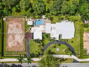 6900 SW 136th St, Palmetto Bay FL 33156