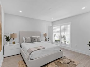 6900 SW 136th St, Palmetto Bay FL 33156