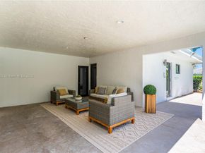 6900 SW 136th St, Palmetto Bay FL 33156