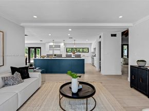 6900 SW 136th St, Palmetto Bay FL 33156