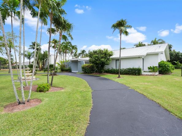 6900 SW 136th St, Palmetto Bay FL 33156
