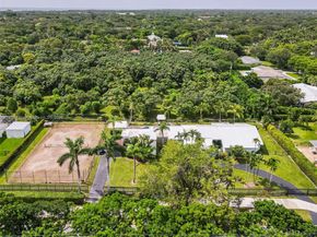 6900 SW 136th St, Palmetto Bay FL 33156