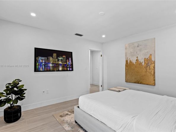 6900 SW 136th St, Palmetto Bay FL 33156