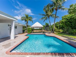 6900 SW 136th St, Palmetto Bay FL 33156