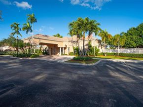 5923 NW 54th Cir, Coral Springs FL 33067