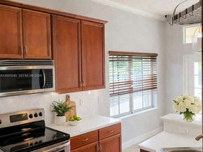 777 Tanglewood Cir, Weston FL 33327