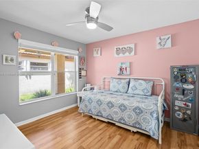 2793 Oakleigh Ln, Davie FL 33328