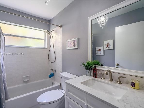 2793 Oakleigh Ln, Davie FL 33328