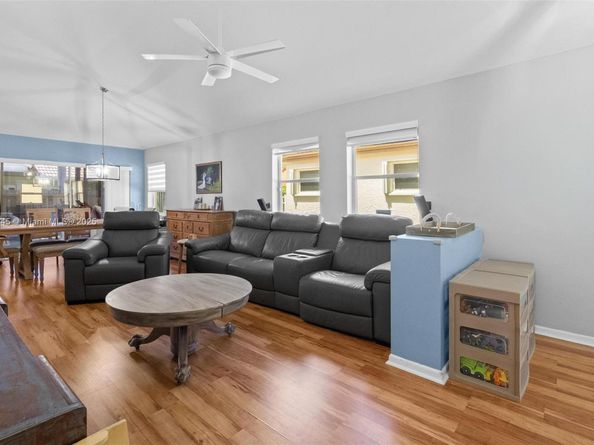 2793 Oakleigh Ln, Davie FL 33328